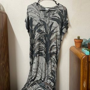 Manuhealii Maxi Dress